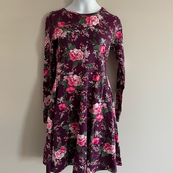 🚨Sold🚨Long Sleeve Floral print Dress size 10–12 - Picture 1 of 4